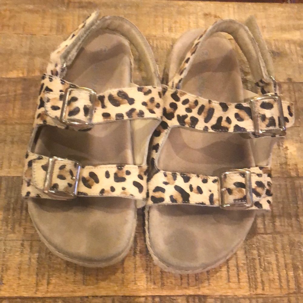 Mini Boden, leopard 🐆 print sandals, size:
